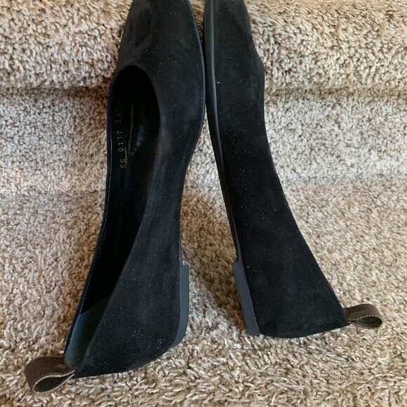 Louis Vuitton Uniform Women's Black Suede Ballerina Flats - Picture 10 of 16